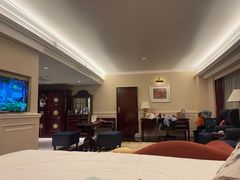 -深圳富苑皇冠假日套房酒店