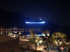 -英德宝晶宫天鹅湖茶语温泉