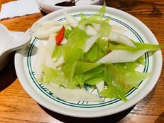 莴笋片炒山药-云海肴·汽锅鸡·云南菜(高德置地店)