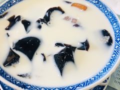 -赵记传承特色牛奶甜品(泉城广场店)