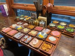 -银米·云南传统过桥米线(双廊黑金冠店)