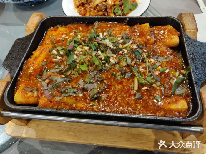 院8里·小乐园家常味川菜(鹭洲里店)铁板包浆豆腐图片