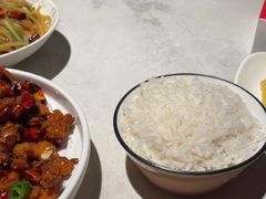 -湘西小馆(滨河路店)