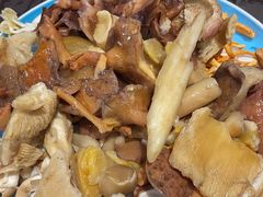 -菌之家·专业纯野生菌火锅·特色炒菌