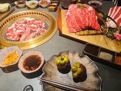 -铭牛烧肉·和牛海鲜自助(高新月牙湖店)