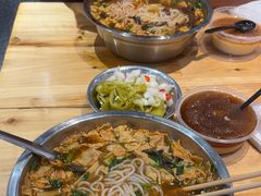 -柳州肥姨妈大骨螺蛳粉(曹路店)