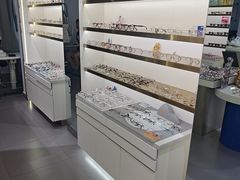 -视野联行眼镜•蔡司•依视路(温江店)