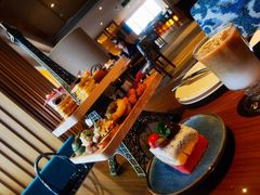 -广州中心皇冠假日酒店·汇点大堂吧