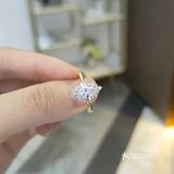 我终于拥有1克拉的大钻戒了🥰