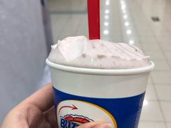 草莓布朗尼-DQ冰淇淋(天津麦购店)