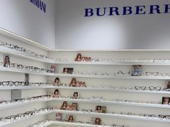 -美式眼镜·授权蔡司.依视路.尼康.豪雅.明月(南翔印象城店)