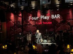 -FOUR PLAY BAR