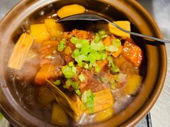 潮界经典牛腩煲-潮界(凯德晶萃店)