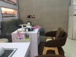 -美斯洛美甲美睫连锁店