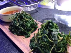 东北山野菜-挂雪铁锅炖大鹅
