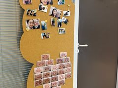 -瑞尔齿科(上海长风大悦城店)