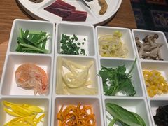 云南过桥米线-云海肴·汽锅鸡·云南菜(天山百盛优客店)