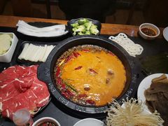 -渝小红重庆老火锅(民星公园店)