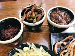 腌萝卜-五谷粮煎饼卷大葱(景星店)