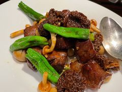 尖椒羊肚菌爆澳洲和牛粒-北京四季酒店·采逸轩