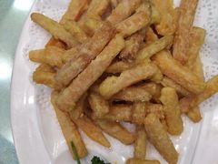 鸭蛋黄焗南瓜-津菜宋记老房子(平山道店)