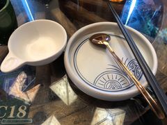 餐具摆设-云海肴·汽锅鸡·云南菜(天山百盛优客店)