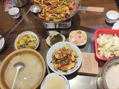 -富正毅三下锅·湘西韵味(天门山索道店)