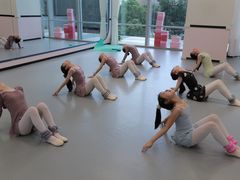 -伊叶舞蹈YEAH DANCE(LCM置汇旭辉校区)