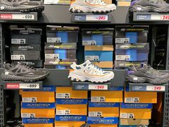 -王府井奥莱临潼小镇(临潼店)