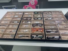 -目艮眼镜SHOWROOM(品牌集合店)