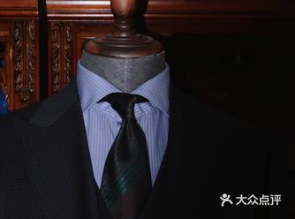 灰色系暗格纹西服|高级感穿搭
