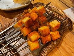 烤鱼豆腐-阿里家Miss Ali·烤肉酒馆by MIG