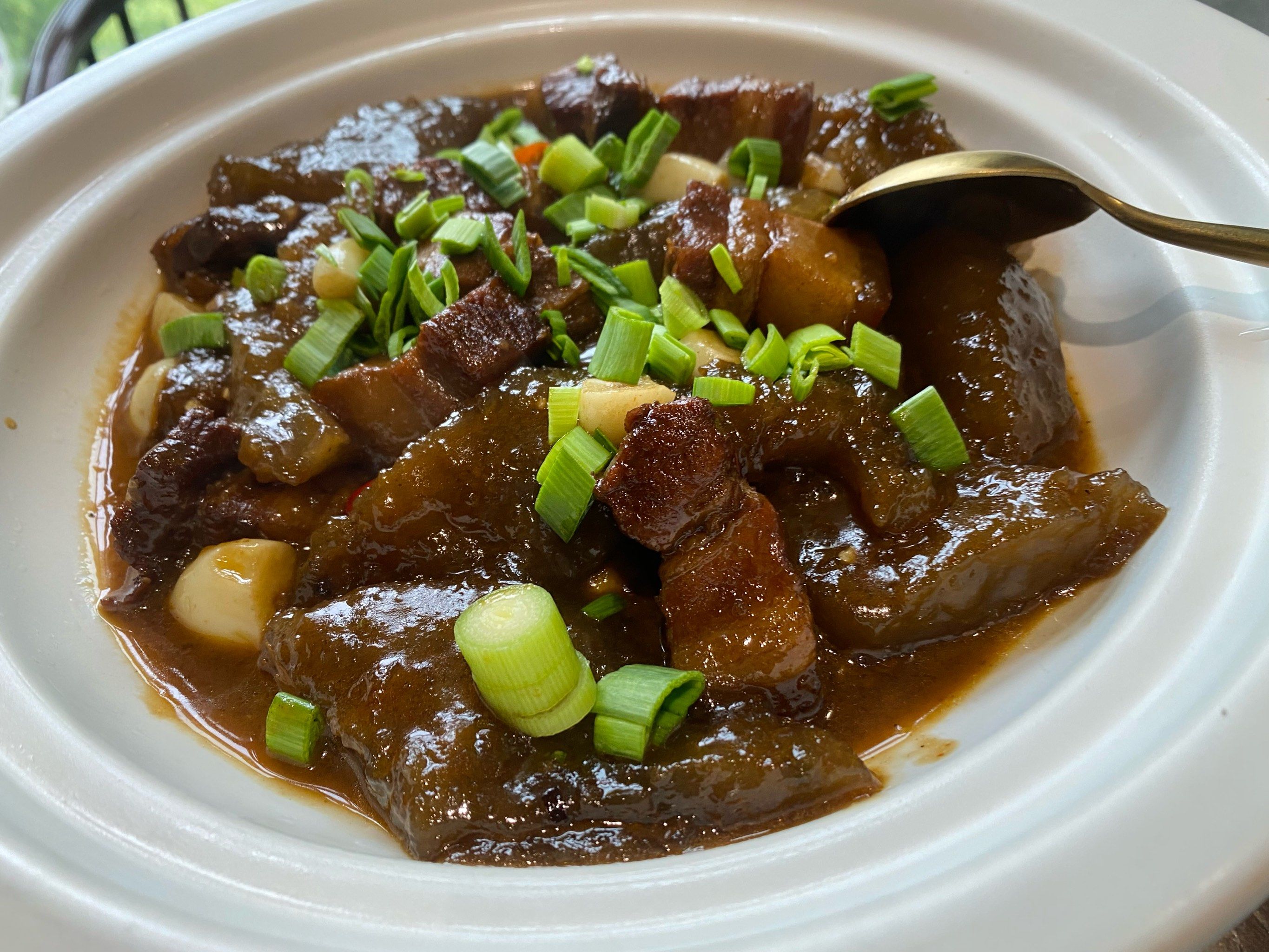 黑猪肉烧红薯粉