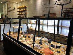 面包甜点陈列柜-81bakery(关山路店)