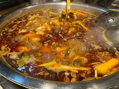 -肖肖酸萝卜鱼火锅(总店)