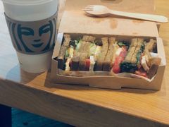 -星巴克(广州南站A18检票口楼上)