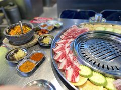 -哈哈碳都·牛肋条无限自助烤肉(台江万达店)