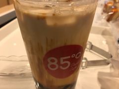 -85度C(生甜甜圈研究工坊·上海局门店)