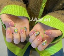-LILY NAILS美甲美睫