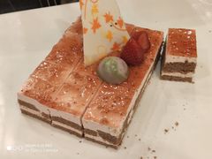 -东方豪景花园酒店·怡景旋转餐厅