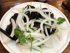 洋葱木耳-苗氏卷子鸡(张掖金鸿大厦店)