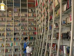 -钟书阁(松江泰晤士小镇店)