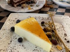 -Rabbit Cafe私房西餐甜点咖啡(栖霞路店)