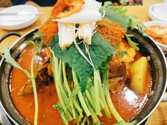 -喇喇排骨火锅·传统韩式脊骨汤(望京西园总店)