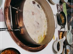-洪氏嗨捞·猪肚鸡火锅(阳光天地店)