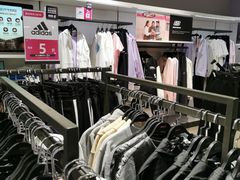 -唯品会(北京国瑞城店)