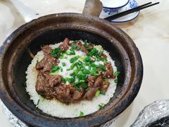 窝蛋牛肉煲仔饭-红星光发煲仔饭(大石街店)