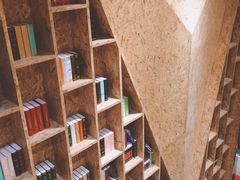 -新华里咖啡书吧(新华书店小寨店)
