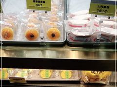 -鲍师傅糕点(百盛西南商都店)