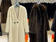 -肃宁华斯国际裘皮城